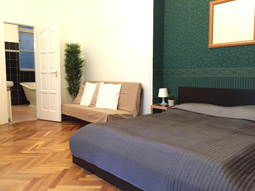 Budget Apartment By Hi5 - Vaci Street 44 부다페스트 외부 사진