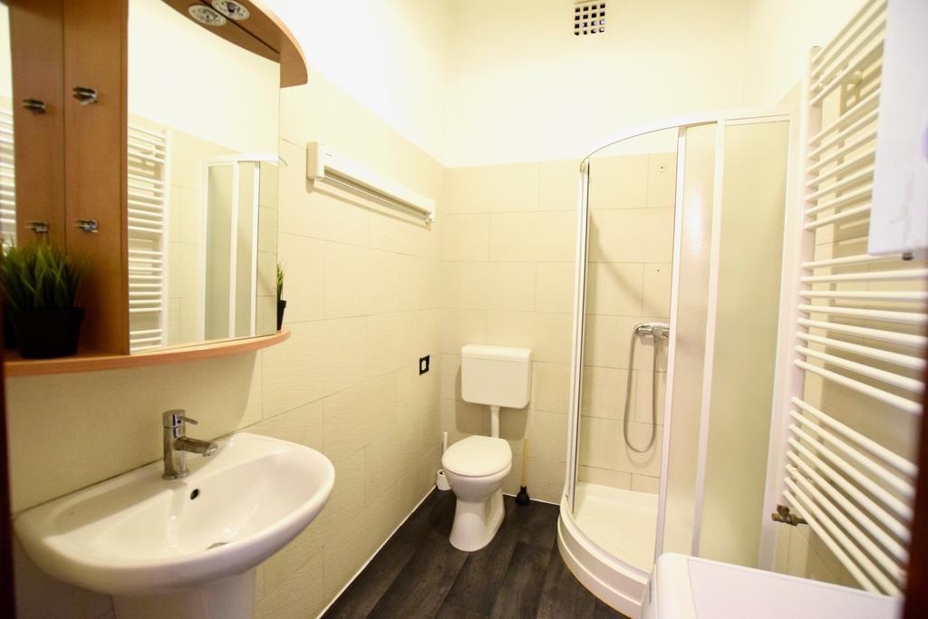 Budget Apartment By Hi5 - Vaci Street 44 부다페스트 외부 사진